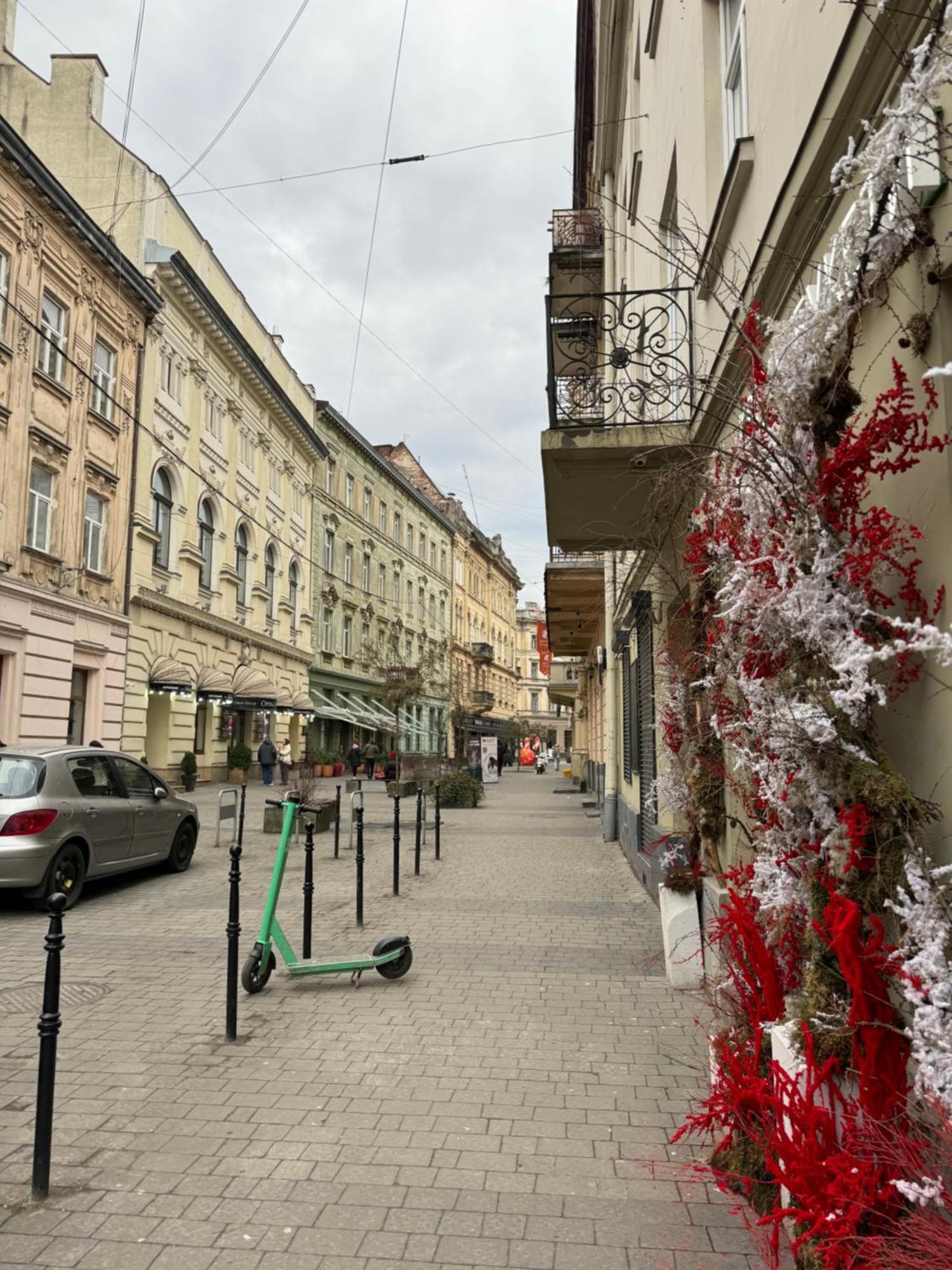 Art Studio Near Opera Theatre Львов Экстерьер фото